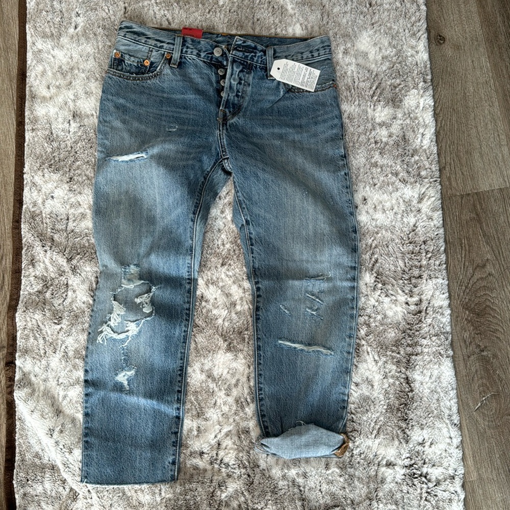 Brand new Levi’s original fit cropped jeans